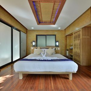 Grand Deluxe Cottage